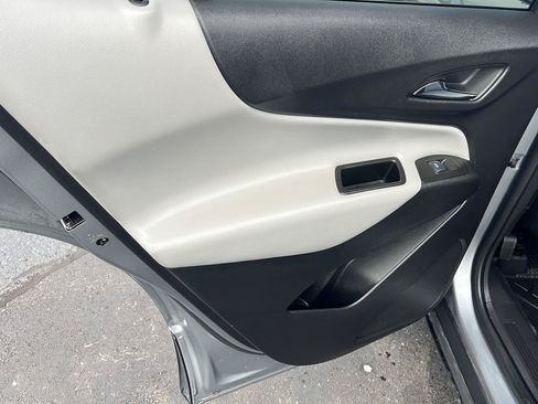 Used 2024 Chevrolet Equinox LS w/ LS Convenience Package FWD image 19