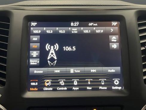 Used 2023 Jeep Cherokee Altitude Lux image 36