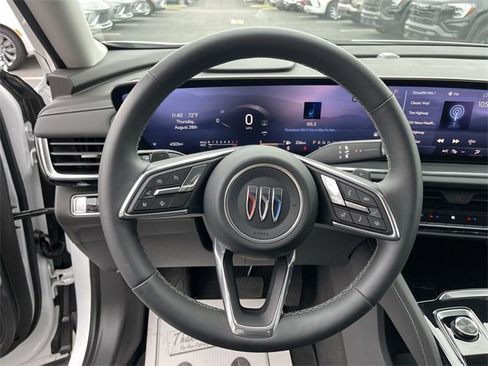 New 2025 Buick Envision Preferred image 14