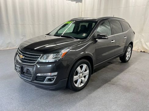 Used 2016 Chevrolet Traverse LT w/ Style and Technology Package AWD/4WD image 1