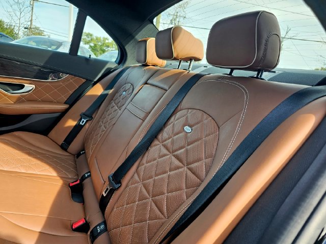 Used 2018 Mercedes-Benz C 300 4MATIC Sedan image 25
