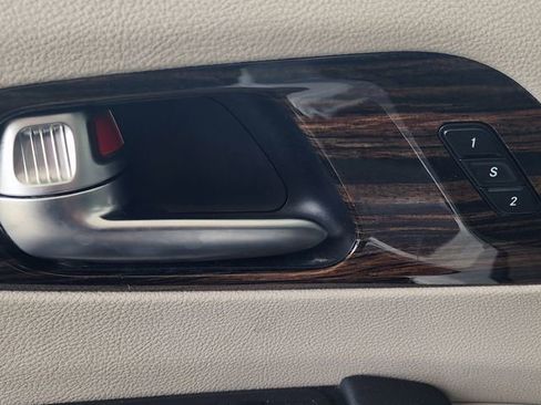 Used 2023 Chrysler Pacifica Limited FWD image 16
