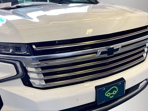 Used 2024 Chevrolet Suburban High Country AWD/4WD image 32