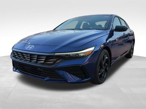 New 2026 Hyundai Elantra SEL Sport image 3