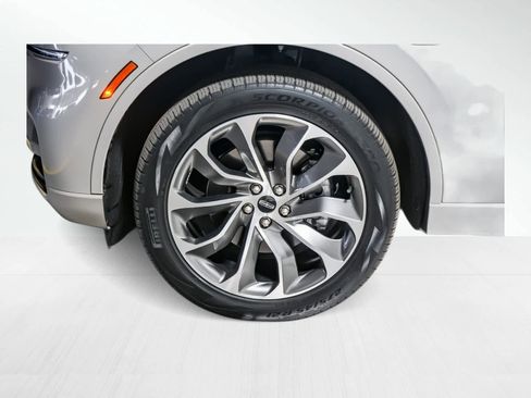 Used 2023 Lincoln Aviator Grand Touring w/ Class IV Trailer Tow Package image 7