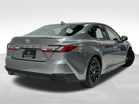 Used 2026 Toyota Camry SE FWD image 5
