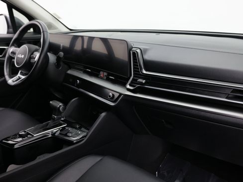 Used 2024 Kia Sportage EX FWD image 40