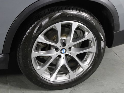 Used 2024 BMW X5 xDrive40i w/ Premium Package AWD/4WD image 12