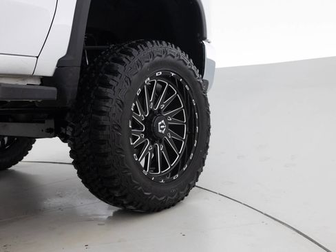 Used 2021 Chevrolet Silverado 2500 LTZ AWD/4WD image 18