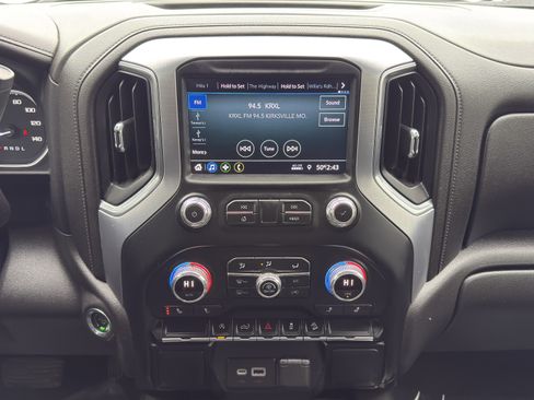 Used 2022 GMC Sierra 1500 Elevation image 32