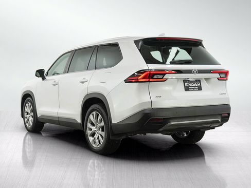 Used 2026 Toyota Grand Highlander AWD image 3