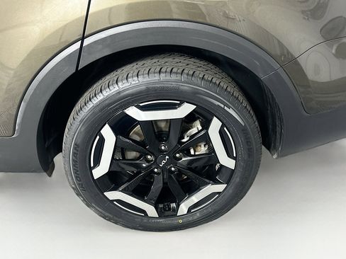 Used 2025 Kia Telluride S image 11