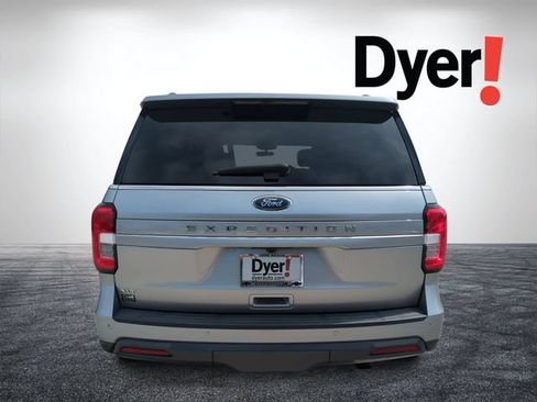 Used 2023 Ford Expedition XLT AWD/4WD image 5