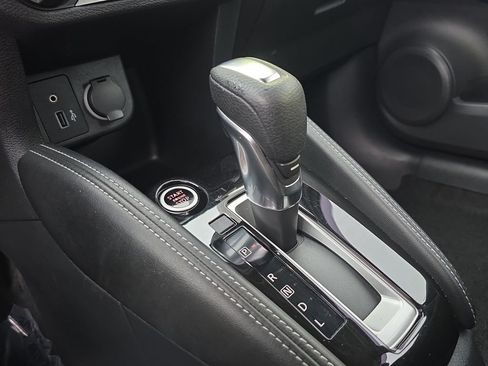 Used 2019 Nissan Kicks S FWD image 32