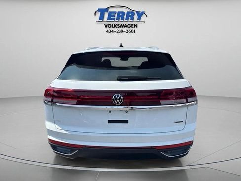 New 2026 Volkswagen Atlas Cross Sport SE image 2
