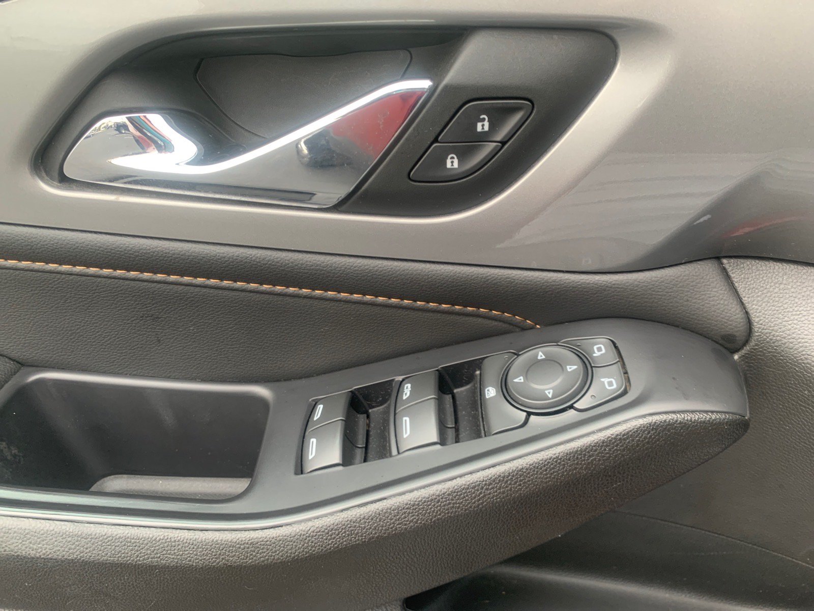 Used 2021 Chevrolet Traverse LT FWD image 20