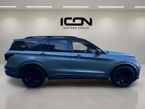 Used 2020 Ford Explorer ST w/ ST Street Pack image 8