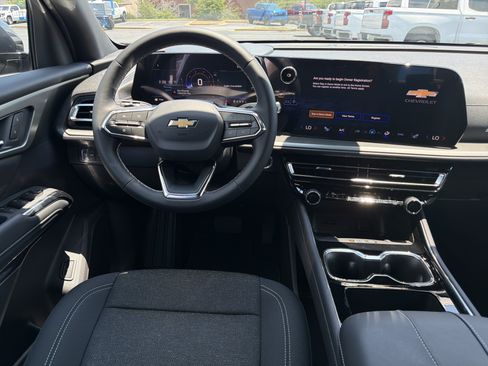 New 2026 Chevrolet Traverse LT w/ Driver Confidence Package FWD image 24