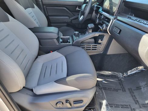 Certified 2024 Toyota Tacoma TRD Off-Road image 22