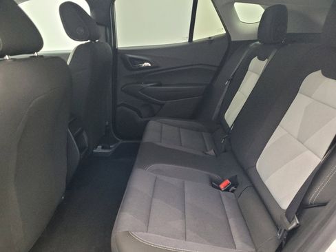 Used 2025 Chevrolet Trax LS FWD image 18