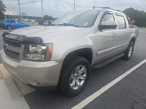 Used 2007 Chevrolet Avalanche LTZ w/ LTZ Preferred Equipment Group RWD image 1