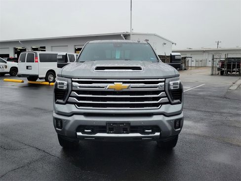 Certified 2024 Chevrolet Silverado 2500 High Country w/ Technology Package image 17