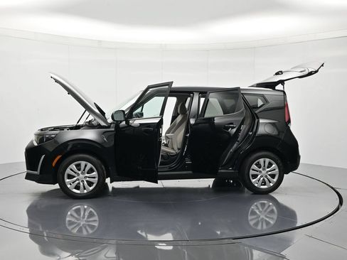 Used 2024 Kia Soul LX FWD image 46