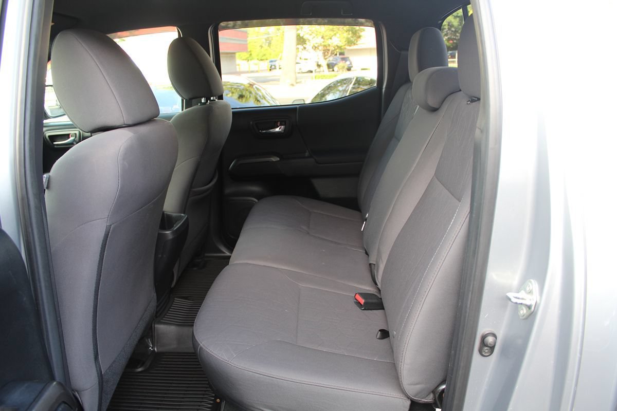 Used 2017 Toyota Tacoma TRD Sport RWD image 25