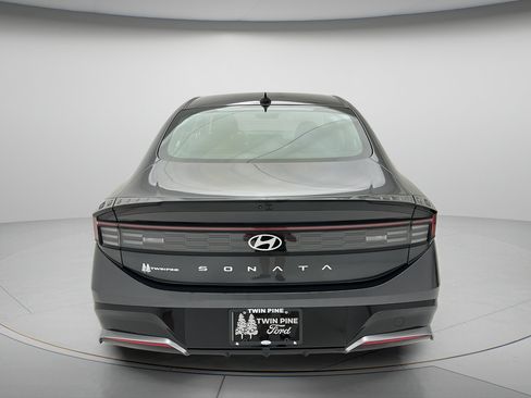 Used 2025 Hyundai Sonata SEL FWD image 7