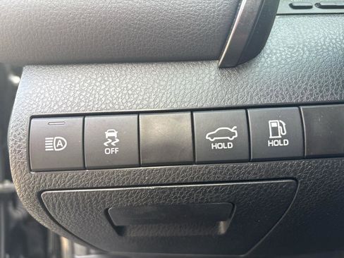 Used 2023 Toyota Camry LE image 10