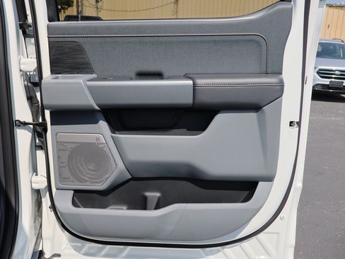 Certified 2025 Ford F150 Lariat w/ Equipment Group 501A Mid image 28