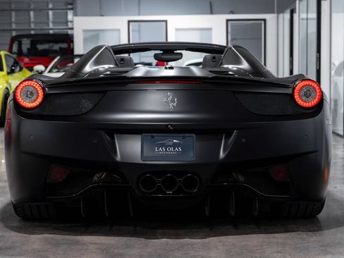Used 2012 Ferrari 458 Spider RWD image 19
