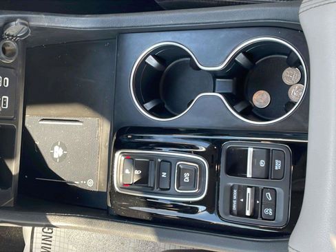 Used 2023 Honda Pilot Touring image 34