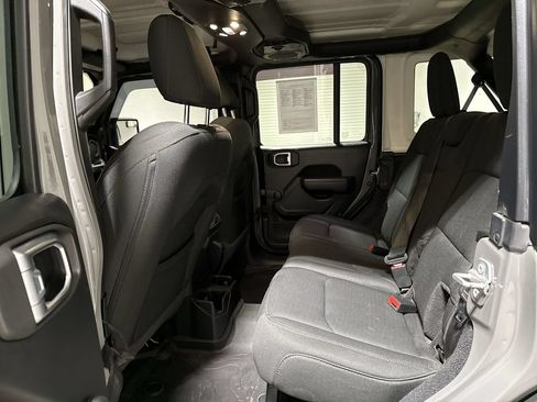 Used 2022 Jeep Wrangler Unlimited Sport AWD/4WD image 22