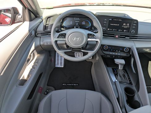 New 2025 Hyundai Elantra Sport image 15