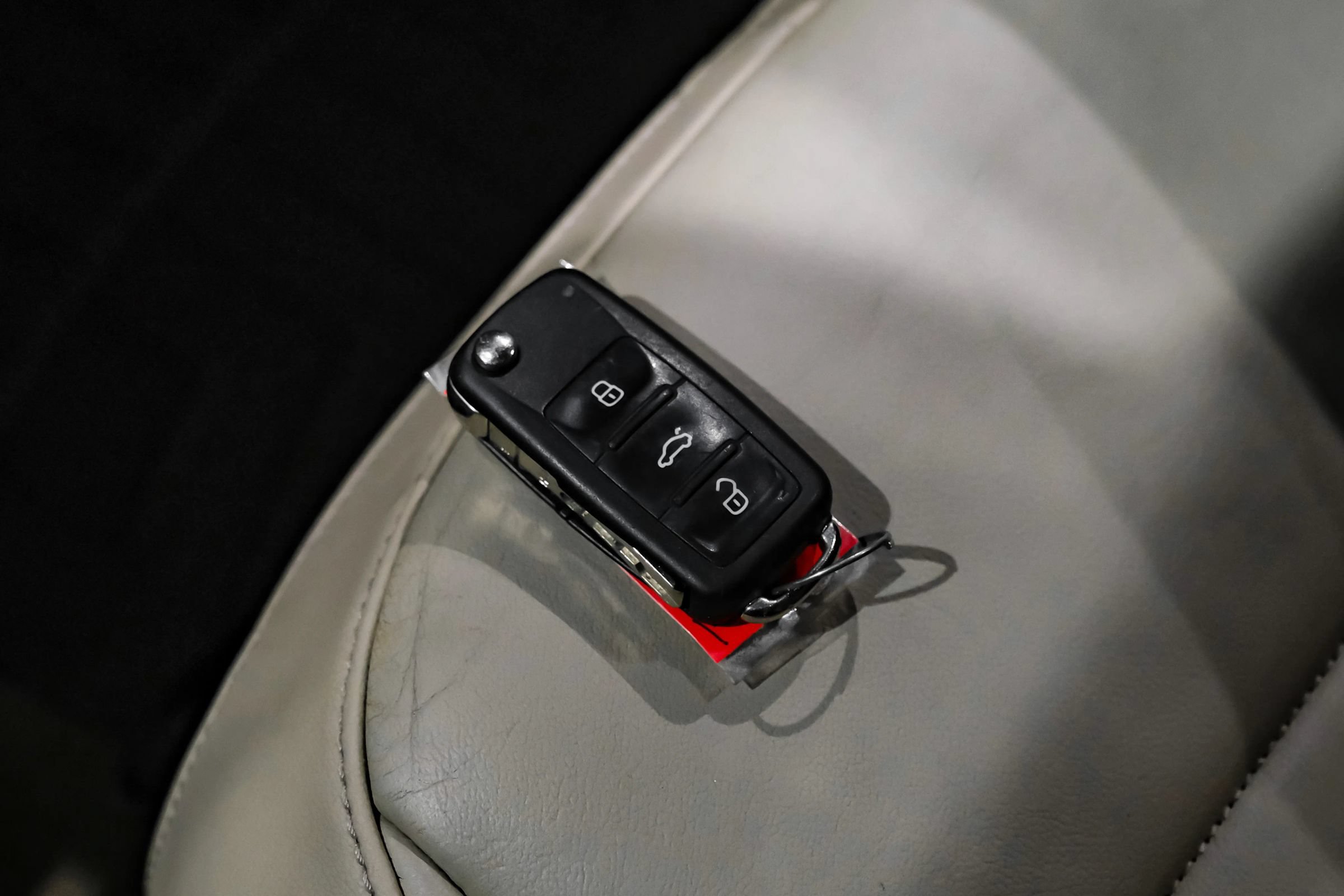 Used 2013 Volkswagen Beetle 2.0T FWD image 54