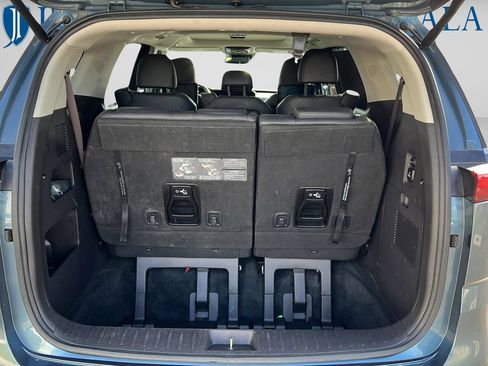 Used 2023 Kia Carnival SX Prestige FWD image 9