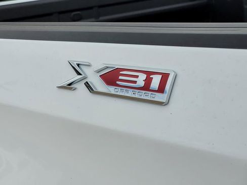 New 2026 GMC Sierra 1500 SLT AWD/4WD image 8