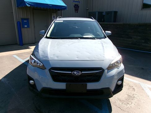 Used 2019 Subaru Crosstrek 2.0i Premium image 2