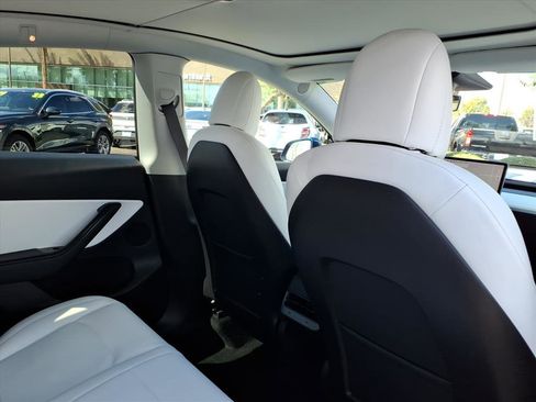 Used 2021 Tesla Model Y 2WD image 13