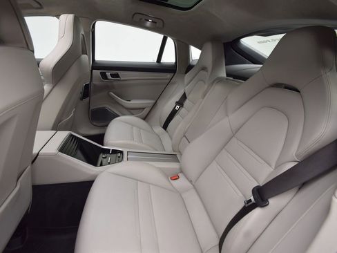 Used 2017 Porsche Panamera Turbo image 25