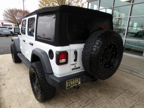 Used 2020 Jeep Wrangler Unlimited Freedom Edition image 5