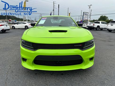 Used 2023 Dodge Charger R/T w/ Plus Group RWD image 9
