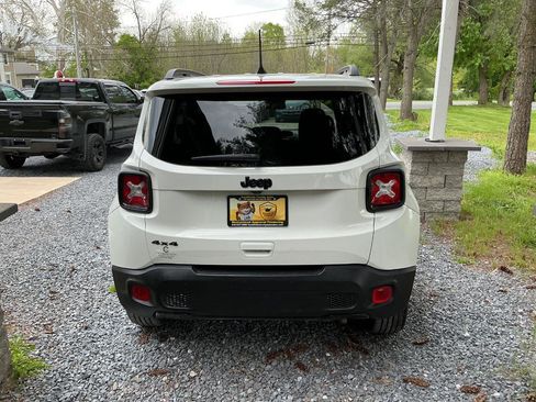 Used 2019 Jeep Renegade Altitude w/ Quick Order Package 2XM AWD/4WD image 5