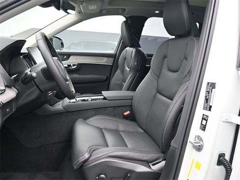 New 2026 Volvo XC90 B6 Ultra w/ Protection Package Premier image 10