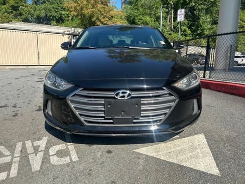Used 2018 Hyundai Elantra Limited w/ Limited Ultimate Package 02 FWD image 2