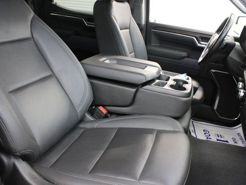 Used 2025 GMC Sierra 1500 SLT AWD/4WD image 25
