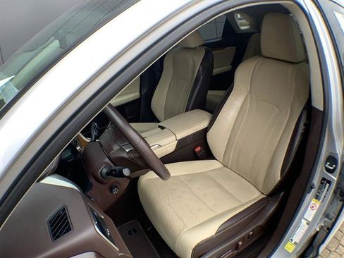 Used 2018 Lexus RX 450h AWD image 11