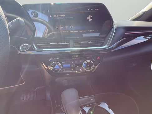 New 2026 Chevrolet Trax RS w/ Sunroof Package FWD image 23