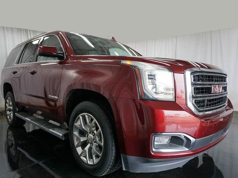 Used 2017 GMC Yukon SLE w/ SLE Value Package RWD image 2